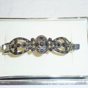 New In Box Liz Clairborne Bangle Bracelet